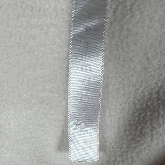 Fabletics Cream Asymmetrical Hem Sweatshirt - Picture 5 of 5